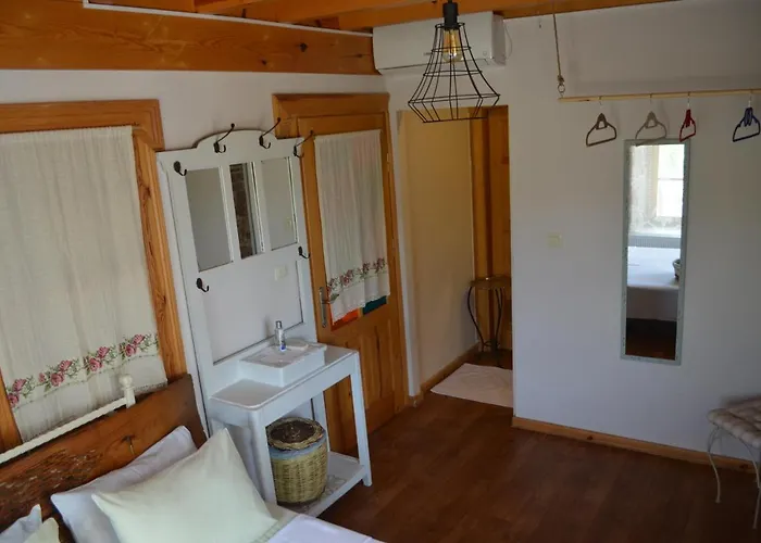 Fragrante - Adult Only